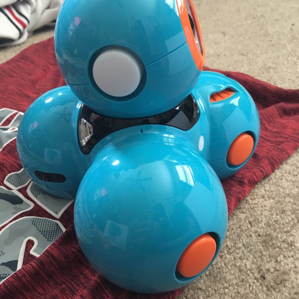 Dash robot - Picture 4 of 5
